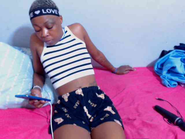 Teamo_AriesEmpress webcam
