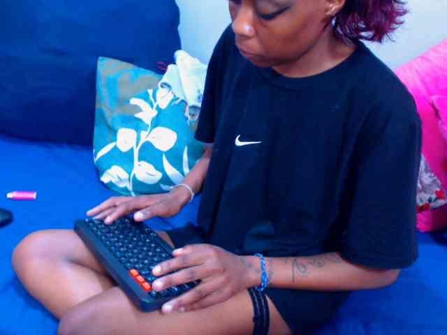 Teamo_AriesEmpress webcam