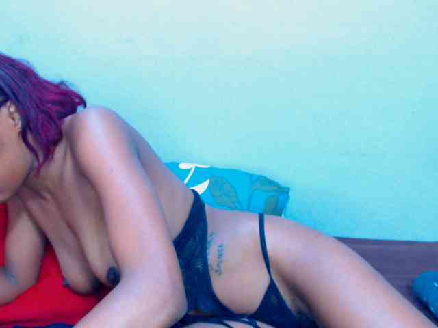 Teamo_AriesEmpress webcam