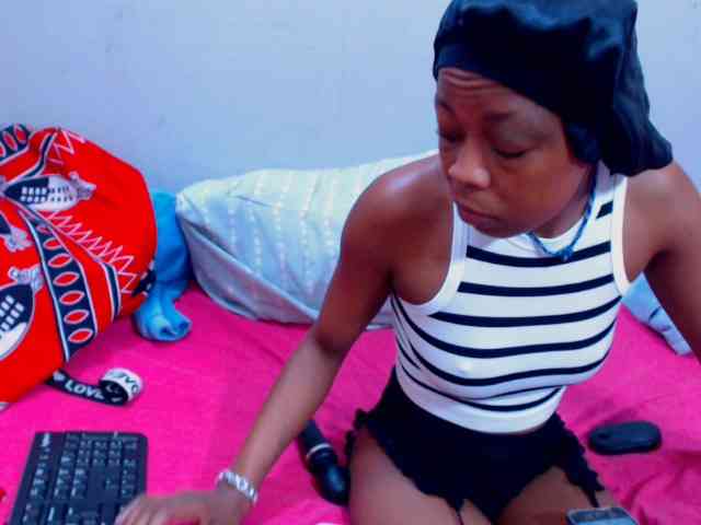Teamo_AriesEmpress webcam