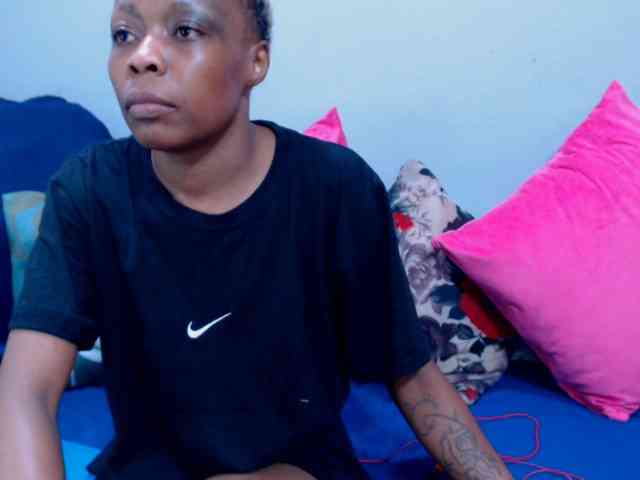 Teamo_AriesEmpress webcam