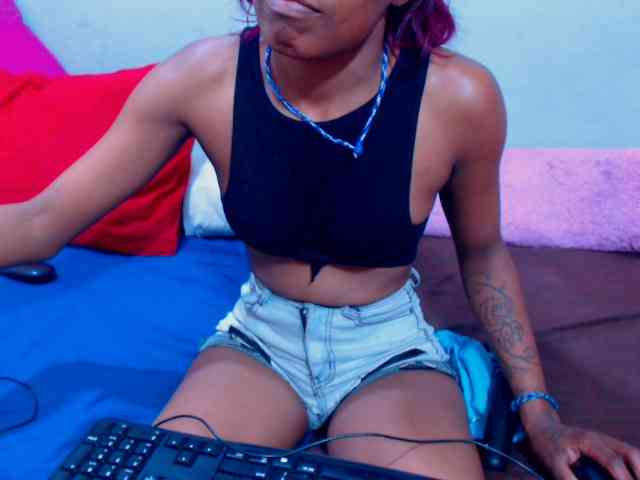 Teamo_AriesEmpress webcam
