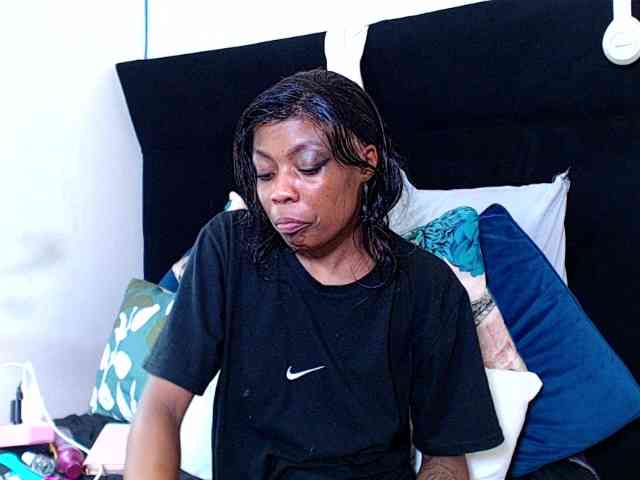 Teamo_AriesEmpress webcam