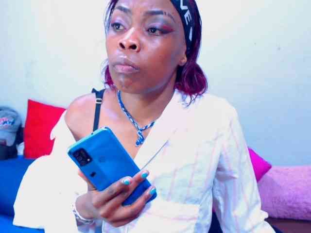 Teamo_AriesEmpress webcam