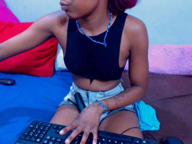 Teamo_AriesEmpress webcam