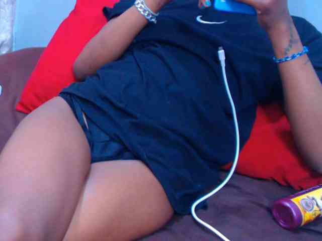 Teamo_AriesEmpress webcam