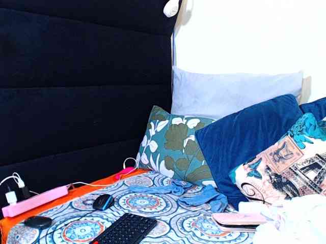 Teamo_AriesEmpress webcam