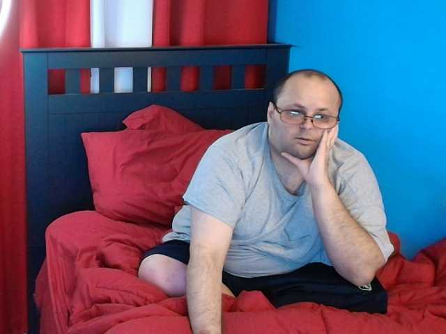 lefty3889 — live male cam
