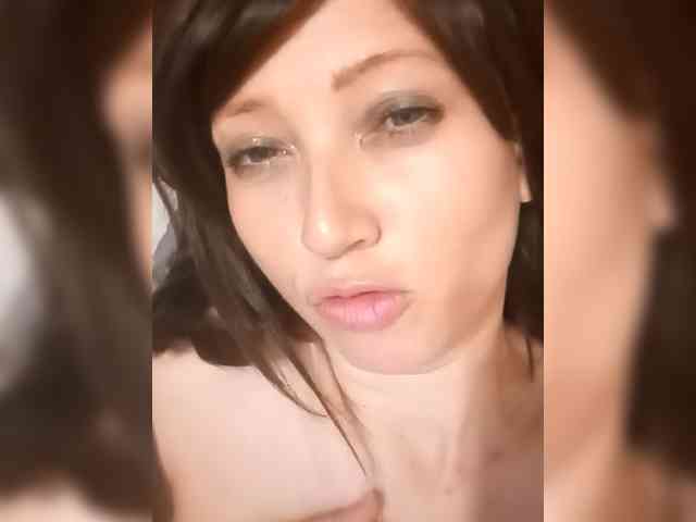 Lena-33 webcam