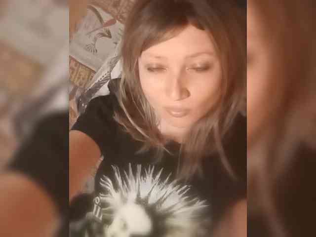 Lena-33 webcam