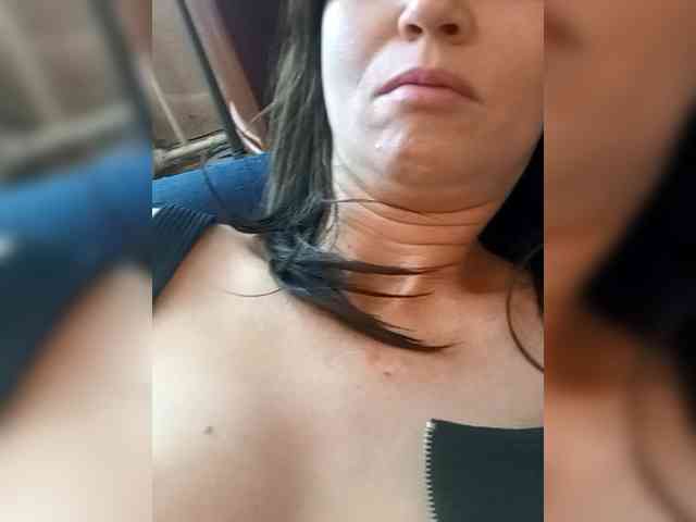 Lena-33 webcam