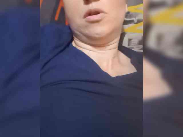 Lena-33 webcam