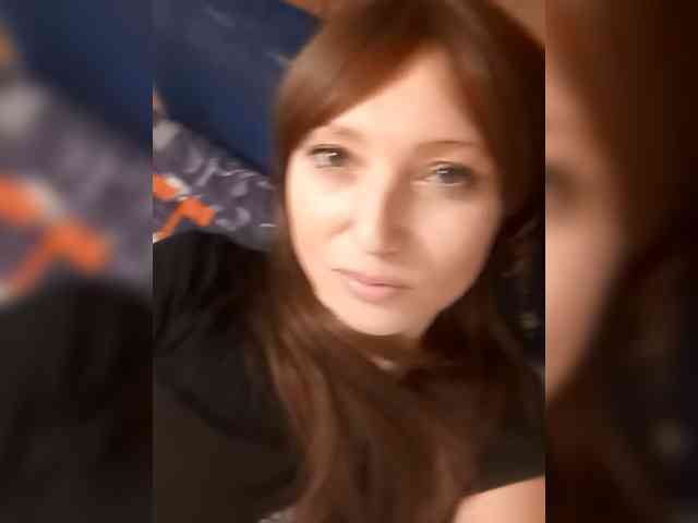 Lena-33 webcam