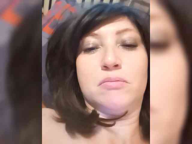 Lena-33 webcam