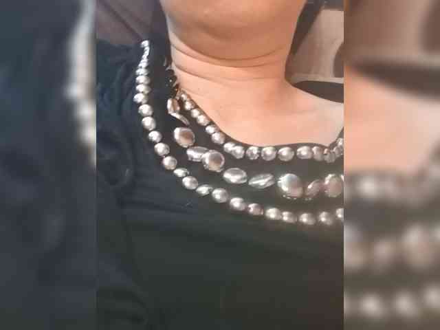 Lena-33 webcam