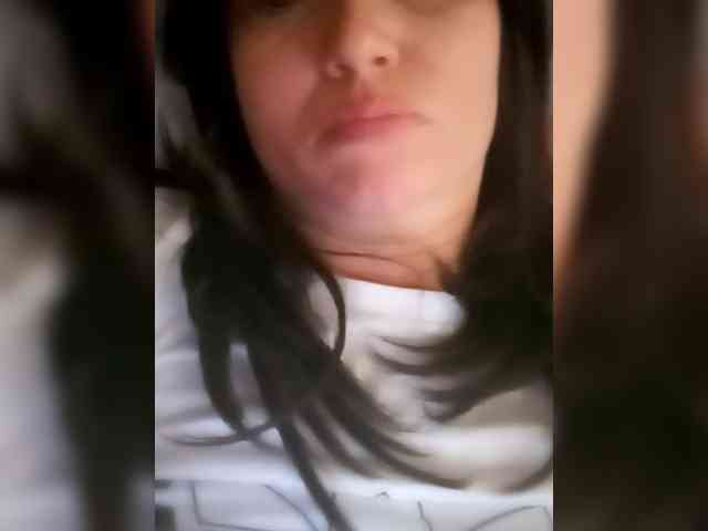 Lena-33 webcam