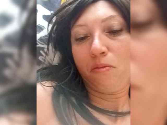 Lena-33 webcam