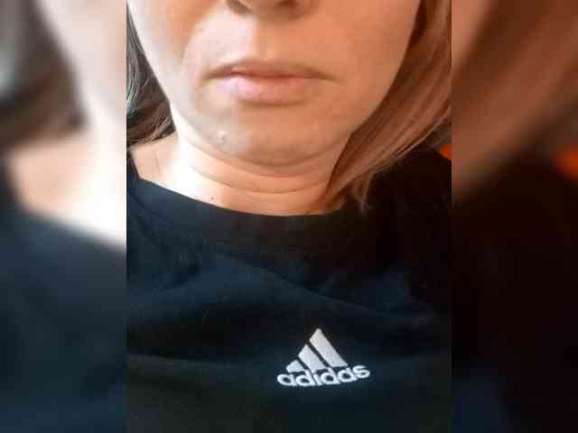 Lena-33 webcam