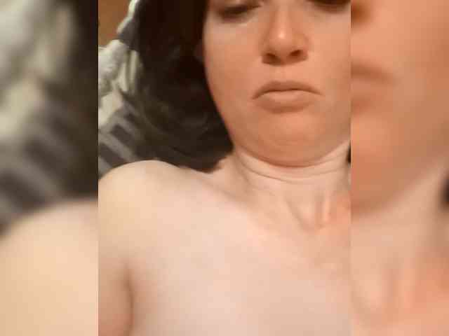 Lena-33 webcam