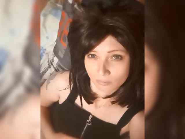 Lena-33 webcam