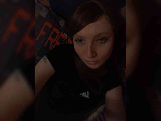 Lena-33 webcam