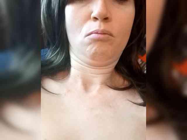 Lena-33 webcam