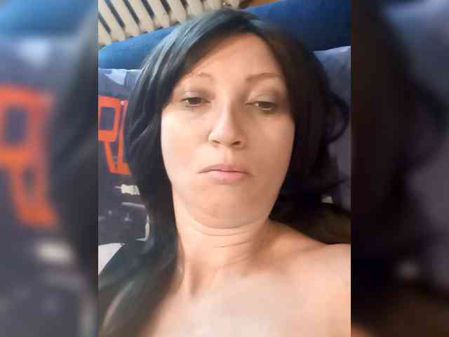 Lena-33 webcam