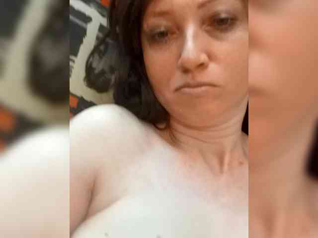 Lena-33 webcam