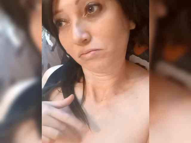 Lena-33 webcam