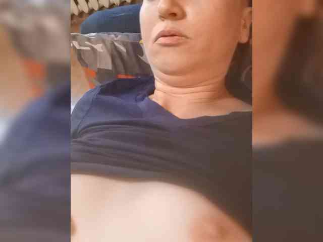 Lena-33 webcam