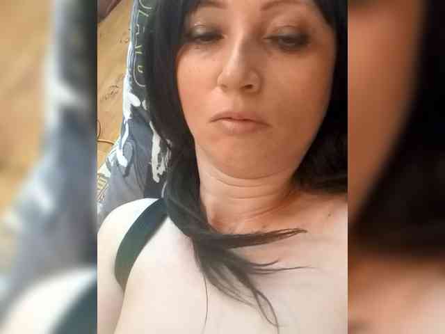 Lena-33 webcam