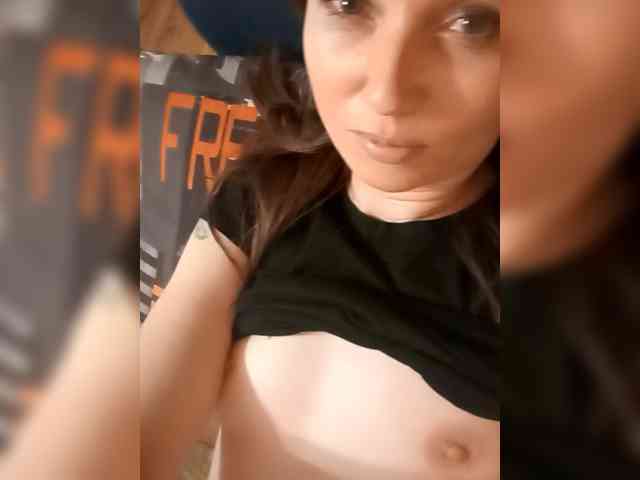 Lena-33 webcam