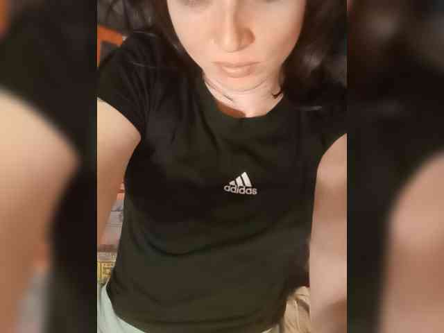 Lena-33 webcam