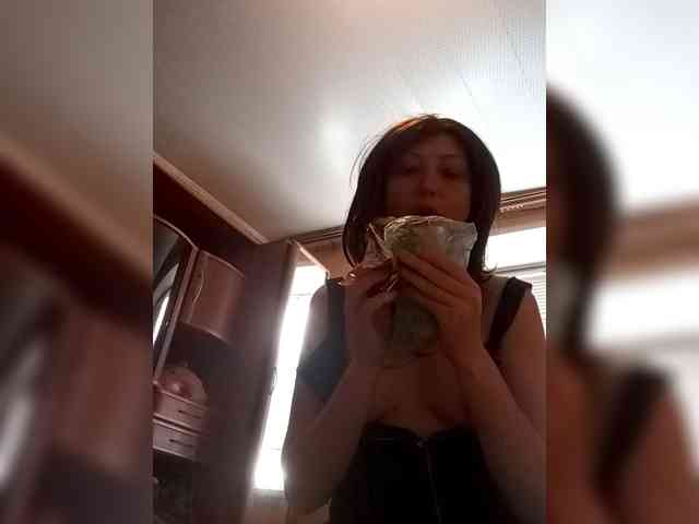 Lena-33 webcam