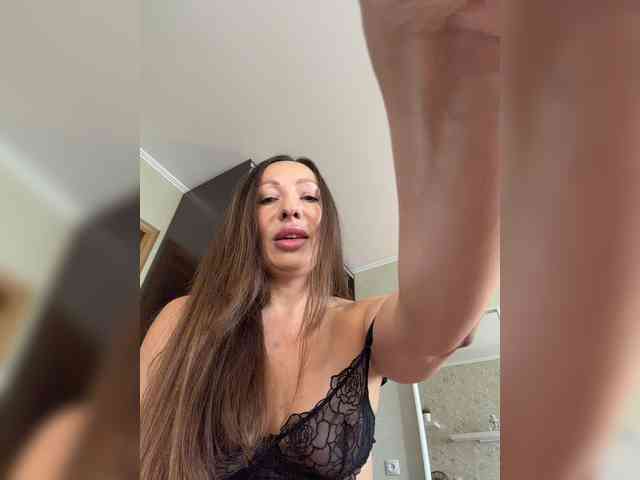 Lina_Lina webcam