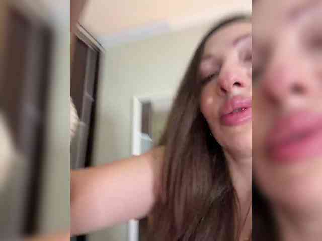 Lina_Lina webcam