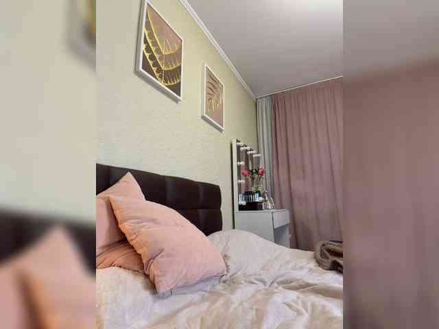 Lina_Lina webcam