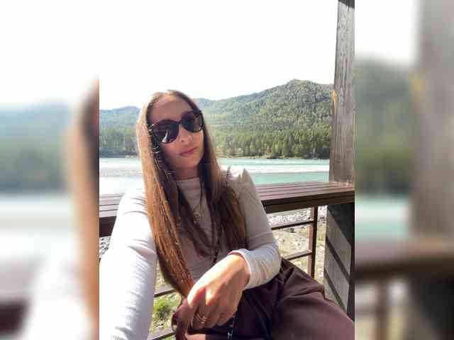 Lina_Lina webcam