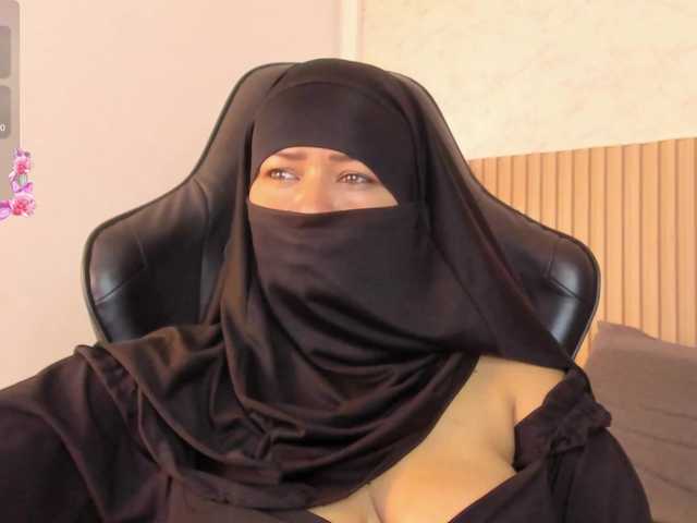 Layla-arabelle live cam on BongaCams
