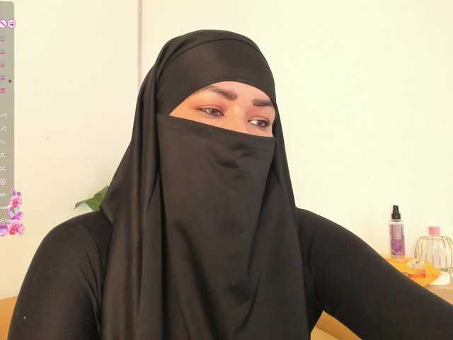 Layla-arabelle live webcam show
