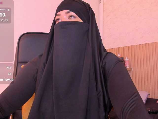 Layla-arabelle, en vivo ahora en BongaCams