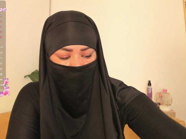 Layla-arabelle live webcam show