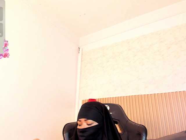 Layla-arabelle Live Cam on BongaCams