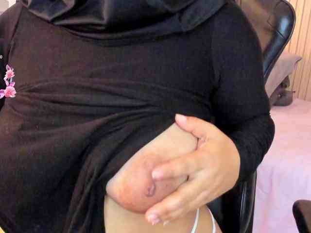Layla-arabelle Live Webcam on BongaCams