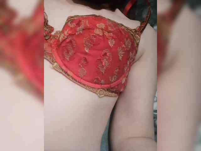 Vivadivawow's cam show statistics and live stream