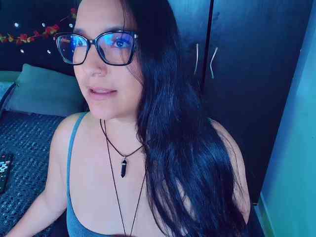 KattyLatina webcam