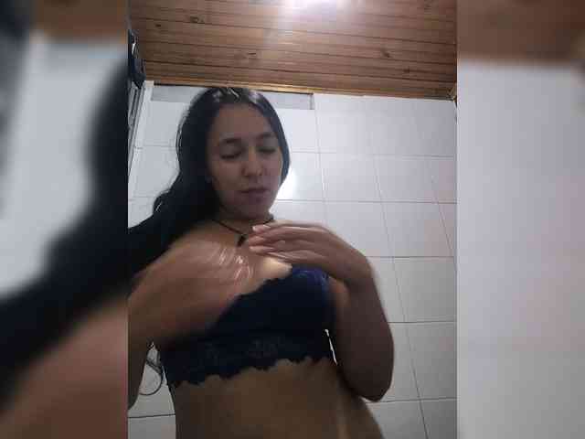 KattyLatina webcam