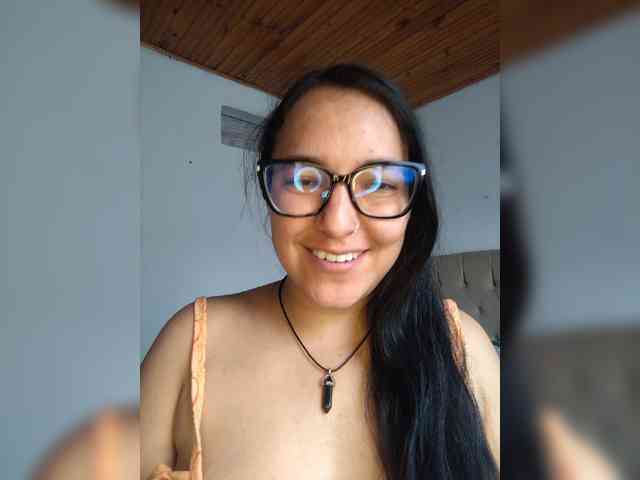 KattyLatina webcam
