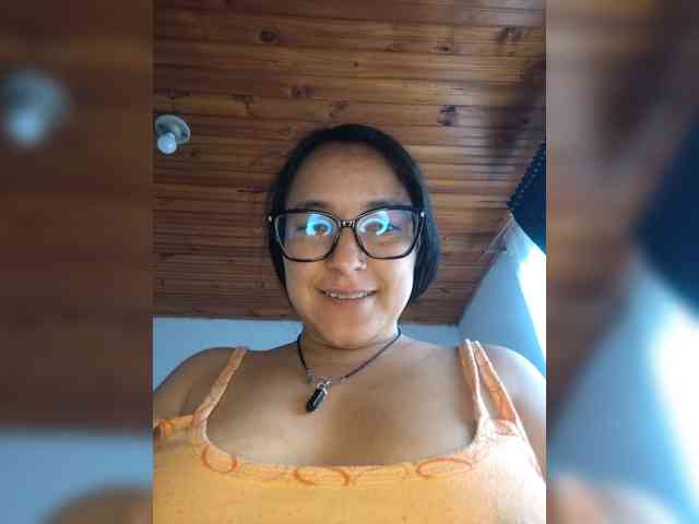 KattyLatina webcam