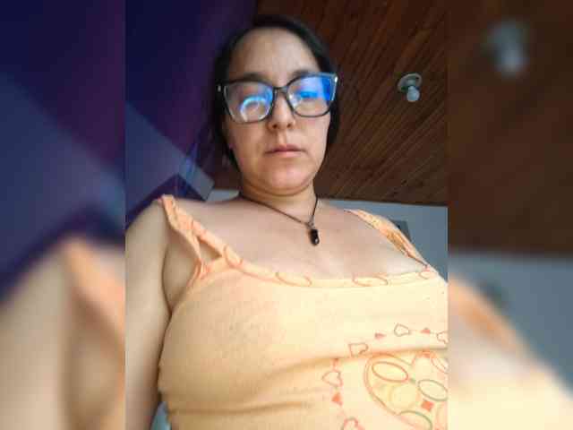 KattyLatina webcam